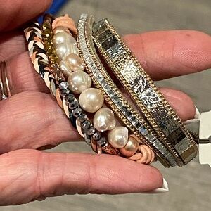 Rose Gold / pearl/ Leather/ Unique bracelet.